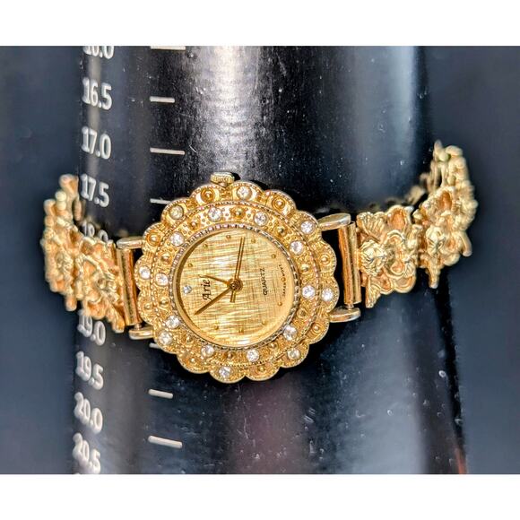 Vintage Ariel Angels/Cherub Quartz Gold Tone Rhinestone Watch - Picture 1 of 6